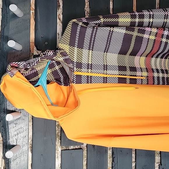 Other - Abstract & Orange Sz L hoodie